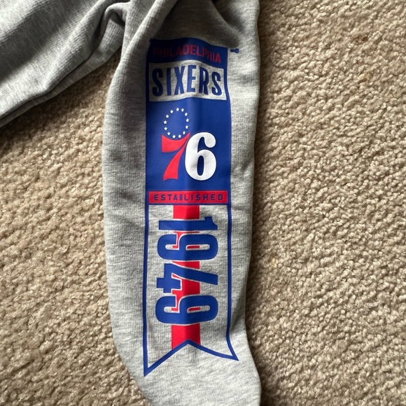 Fanatics Philadelphia 76ers Crewneck Sweatshirt - Picture 4 of 7